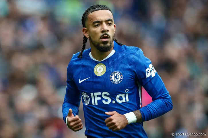 Manchester City make transfer enquiry for Chelsea right-back