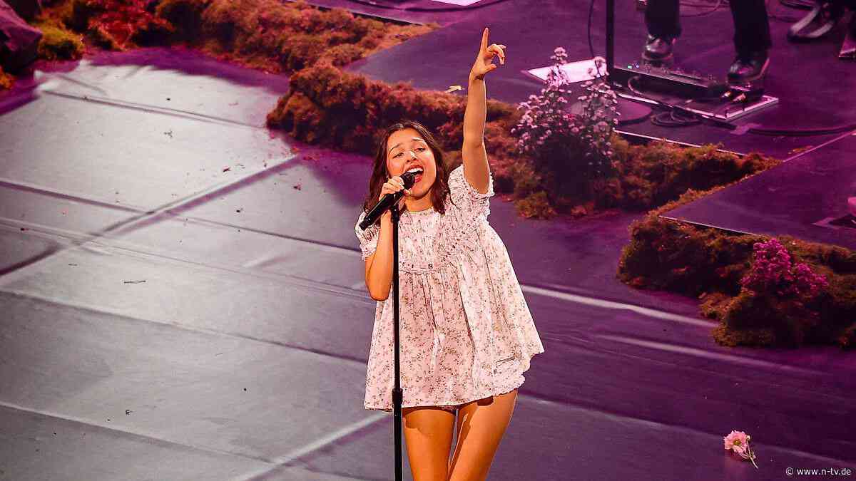 Pop im Babydoll-Kleid: Olivia Rodrigo sorgt für viel Gesprächsstoff