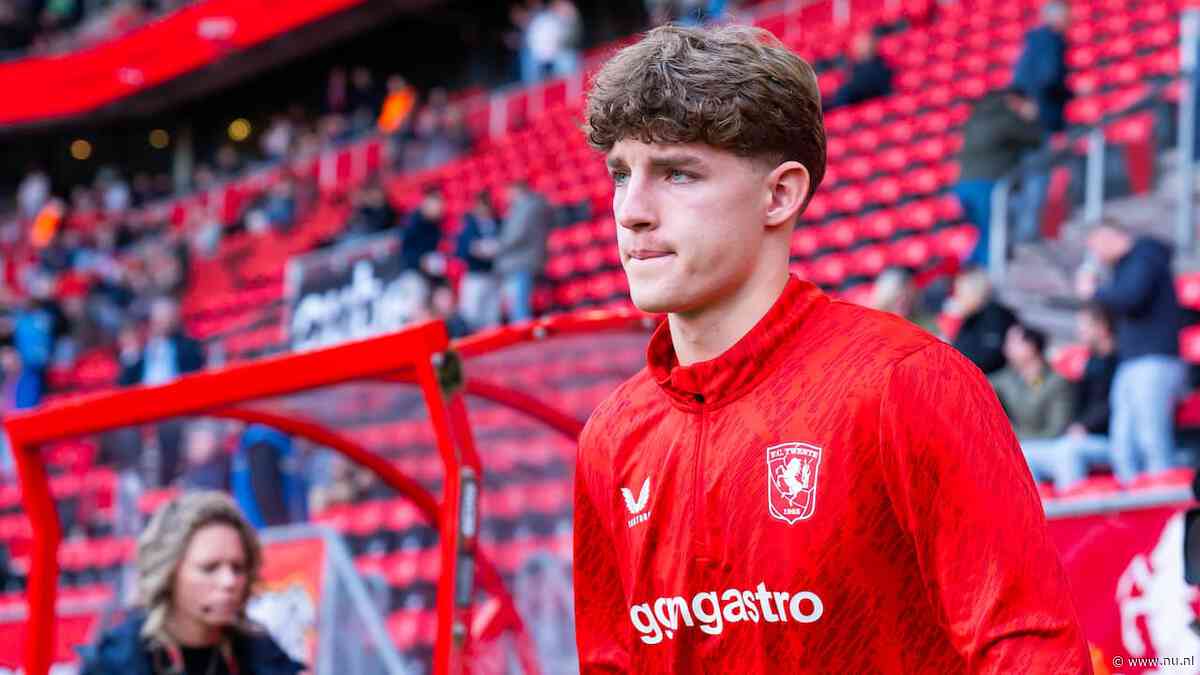 Nijstad (18) verlengt contract bij FC Twente ondanks interesse van PSV