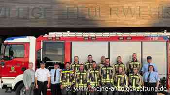 Elf Feuerwehrleute bestehen Leistungsprüfung in unter 240 Sekunden