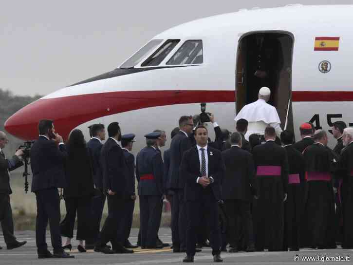 Problema tecnico sull'aereo del Papa in Spagna: Leone tornerà a Roma con il Falcon del Re