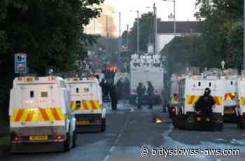 19 detenidos por disturbios en Belfast y poblaciones vecinas de Irlanda