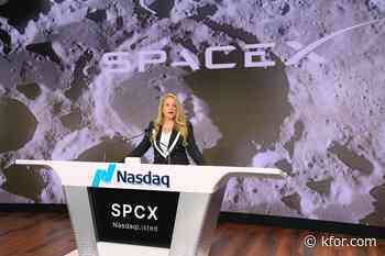 SpaceX soars 25% in Wall Street debut and makes Elon Musk the first trillionaire