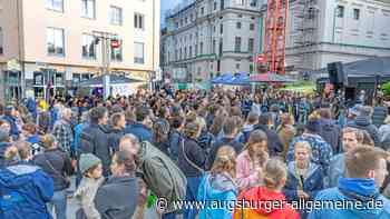 Das Theaterviertelfest startet mit Regen und vollem Programm