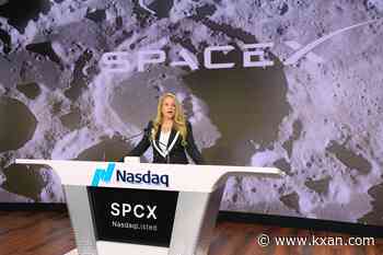 SpaceX soars 25% in Wall Street debut and makes Elon Musk the first trillionaire
