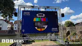 Demand for big screens the 'craziest' yet