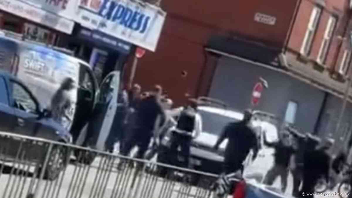 Man 'stabbed in face' as street brawl breaks out in Anfield
