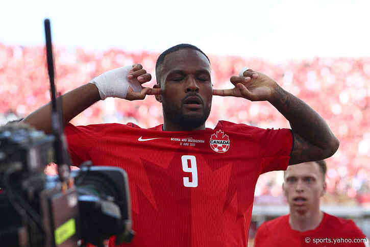 🤯 With one touch, Canada make World Cup history