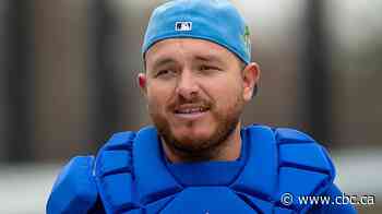 Alejandro Kirk rejoins Blue Jays while fellow catcher Tyler Heineman DFA'd