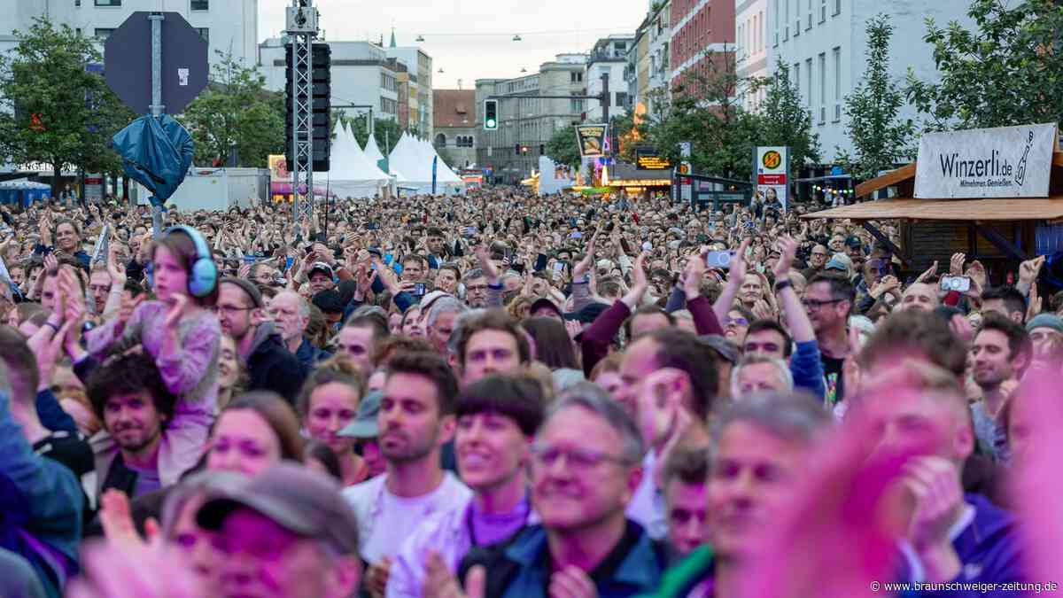 Tag der Niedersachsen: 109 Bilder – so feiert Braunschweig mit Juli und Co.