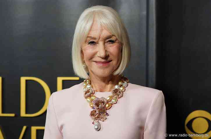 Royale Ehren für Helen Mirren und englische Fußballerinnen