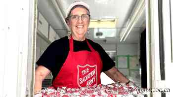 Point Douglas community lunch offers meals for people struggling after storm