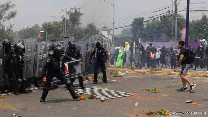 La jornada inaugural del Mundial en México dejó 19 detenidos y 11 policías heridos