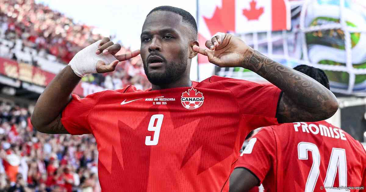 Oud-Feyenoorder Larin was ontevreden over plekje op de bank: ‘Ik scoor altijd als Canada me nodig heeft’