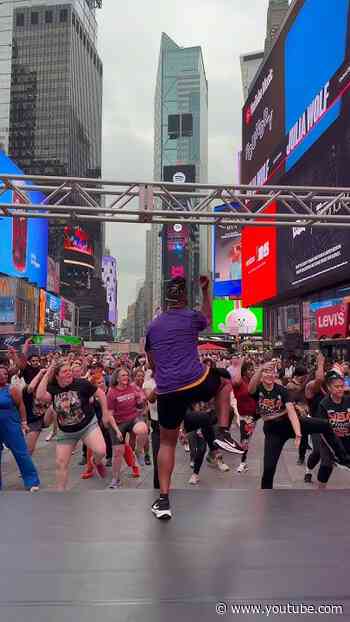 TSQ Live Dance in Times Square💃🕺 #TimesSquare #NYC #Dance #TSQLive