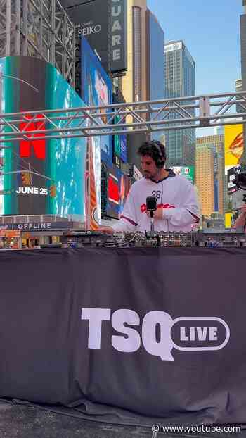 ARYMÉ bringing groovy house to Times Square #timessquare #nyc #tsqlive