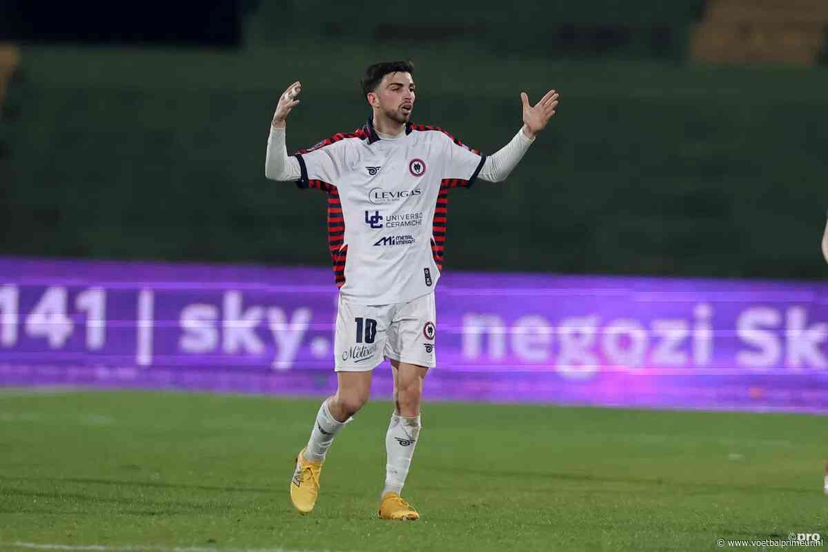 'Twee Eredivisie-clubs zien buitenkansje en willen voormalig AC Milan-talent Gala'