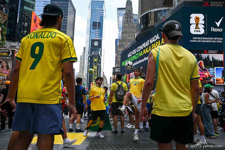 📹 NY turned into the Maracanã! Brazilians take over Times Square