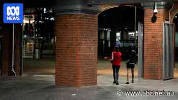 'Seeking connection': The unseen children who roam the streets at night