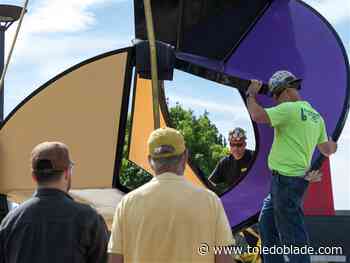 Photo Gallery: Reinstallation of ‘Kabuki Dancer’ in Boeschenstein Park