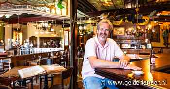 Dax (53) bouwt ruimtes om tot nostalgische cafés en pubs: ‘Dit koop je niet in de bouwmarkt’