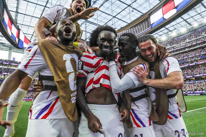 Folarin Balogun scores twice as USMNT beats Paraguay 4-1 in World Cup opener