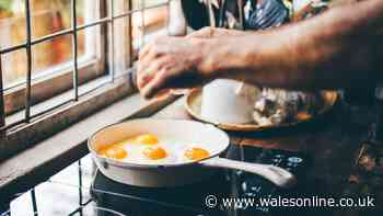 Professional chef says fried eggs are perfect every time if you add one thing to pan