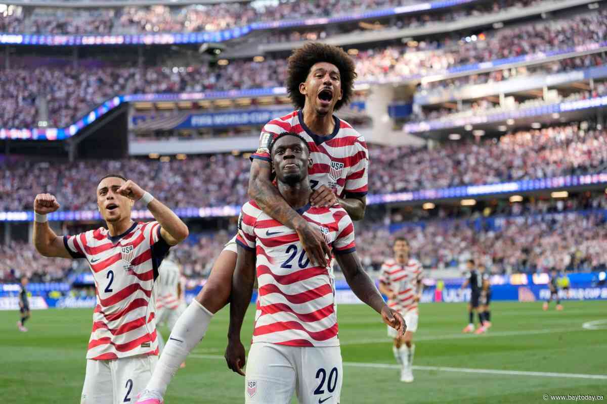 Balogun scores twice, U.S. opens World Cup with 4-1 win over Paraguay