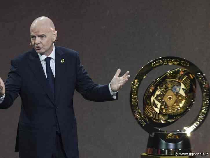 Figc-Lega avvisate. Per Infantino l'Italia è una gag