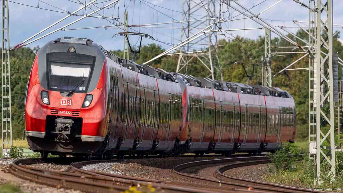 Auf zentraler Bahnstrecke in Bayern: Arbeiten beginnen – massive Einschränkungen für Reisende