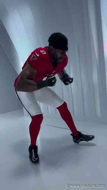 First look at Divine Deablo in the new uniform 📸  #nfl #football #atlantafalcons