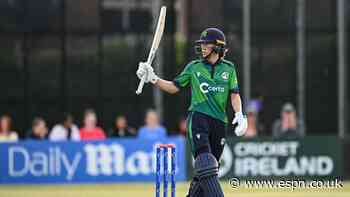 Ireland bowl against Scotland in their first World Cup meeting