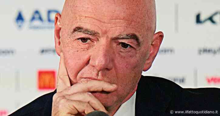 Tutti contro Infantino: “Caduta di stile”, “Non ci servono le sue battutine da 4 soldi”, “Offende Pozzo e Bearzot”. Lui fa marcia indietro