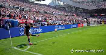 How Can Soccer Players Bend Their Shots in Midair?