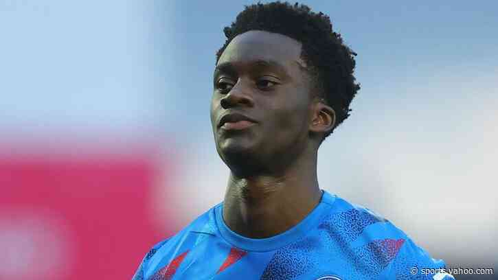 Southend make Popoola new boss Dyer's first signing