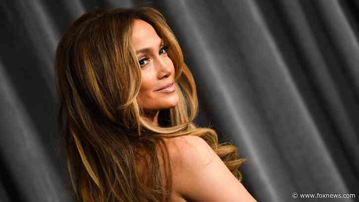 Jennifer Lopez claims she could 'give a Ted Talk' on dysfunctional relationships and narcissists