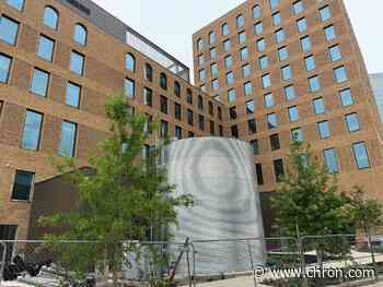 Crews race to finish Rice's Chao College ahead of fall move-in deadline