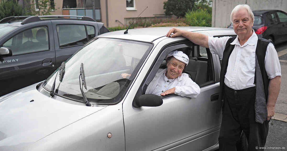 Rödental: Schlagerduo singt für Senioren - aber es fehlt ein Auto