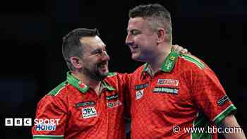 Wales and Republic of Ireland advance at World Cup of Darts