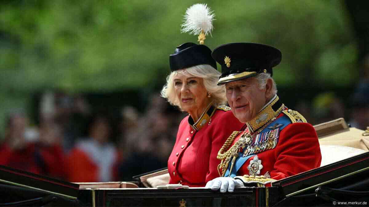Gentleman-Moment bei „Trooping the Colour“: TV-Kamera fängt liebevolle Geste von Charles für Camilla ein