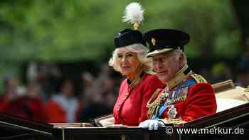 Gentleman-Moment bei „Trooping the Colour“: TV-Kamera fängt liebevolle Geste von Charles für Camilla ein
