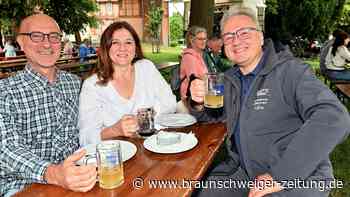 Matjes und mehr: 26 frische Fotos vom Fischfest am Brauhaus in Fallersleben