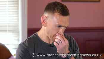 BBC presenter fights back tears as Sir Kevin Sinfield speaks about 'love' for Rob Burrow