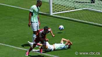 Boualem Khoukhi's goal on header in stoppage time earns Qatar 1-1 World Cup draw with Switzerland