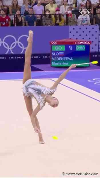 Slovenia’s Ekaterina Vedeneeva delivered a stunning clubs routine at #Paris2024.