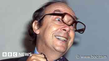 Eric Morecambe 'lookalike' contest that even women can enter