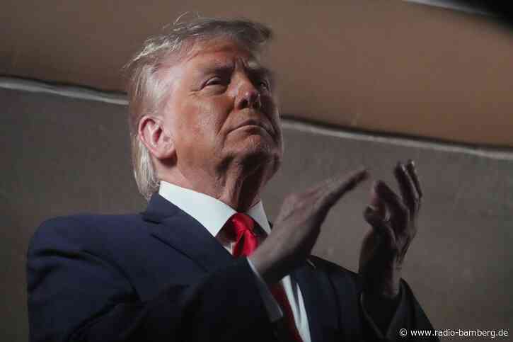 Käfigkampf vor dem Weißen Haus – Trump feiert 80. Geburtstag