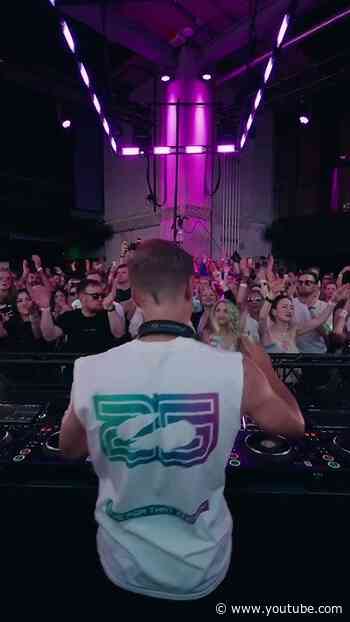 ASOT and trance don’t get more emotional than this moment ✨🙌