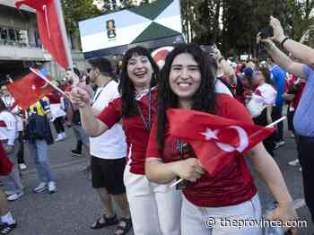 WORLD CUP LIVE: Australia shocks Turkey to take 1-0 lead in the first half