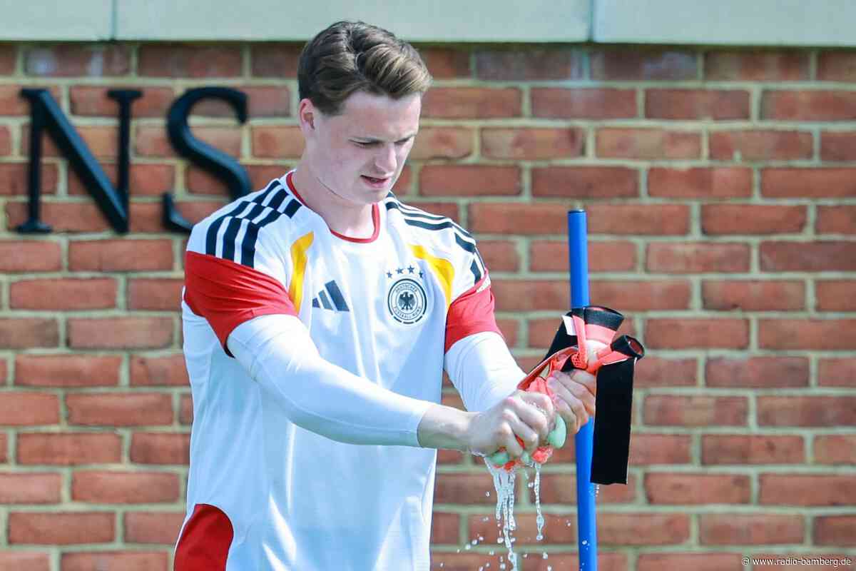 Darum muss Urbig gegen Curaçao auf der Tribüne sitzen